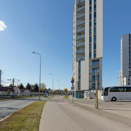 Modern And Bright Apartment With Air Conditioning & Parking By Noclegi Renters Krakow Exterior photo