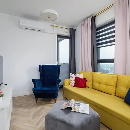 Modern And Bright Apartment With Air Conditioning & Parking By Noclegi Renters Krakow Exterior photo